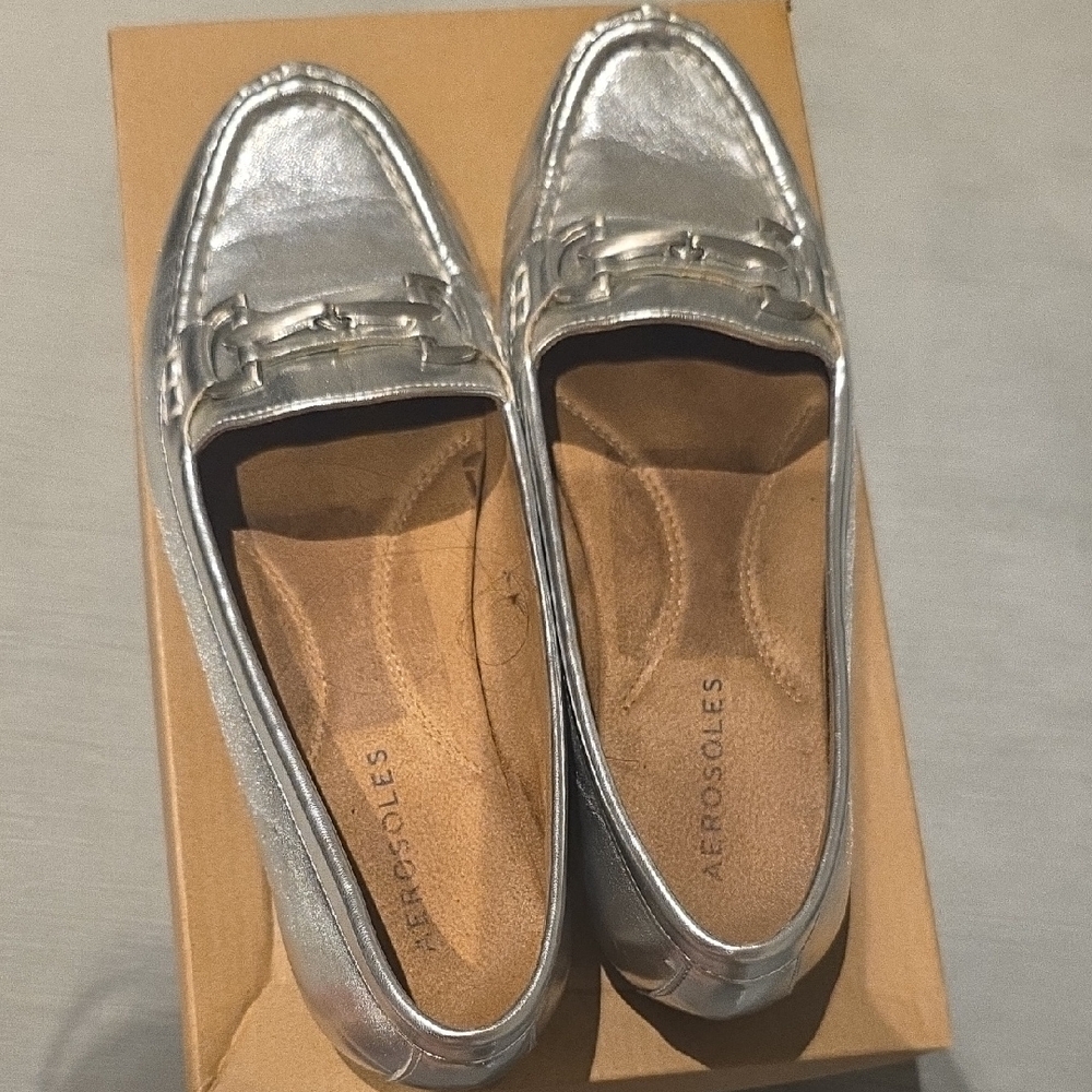 AEROSOLES Metallic Silver Loafers